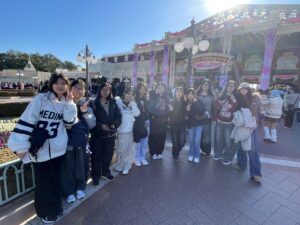 ブータン交換留学生、東京ディズニーランドへ行ってきました