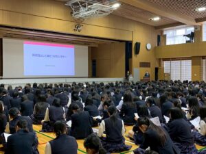 ２年生　面接マナー講座を実施しました